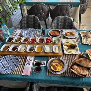 Serpme Kahvaltı